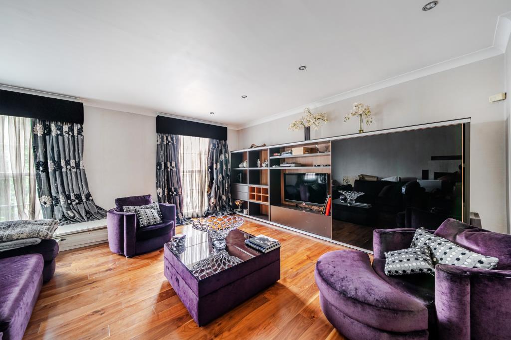 5 bedroom semi-detached house for sale 0