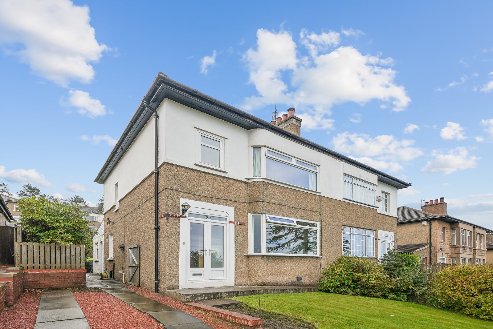 3 bed semi-detached house for sale