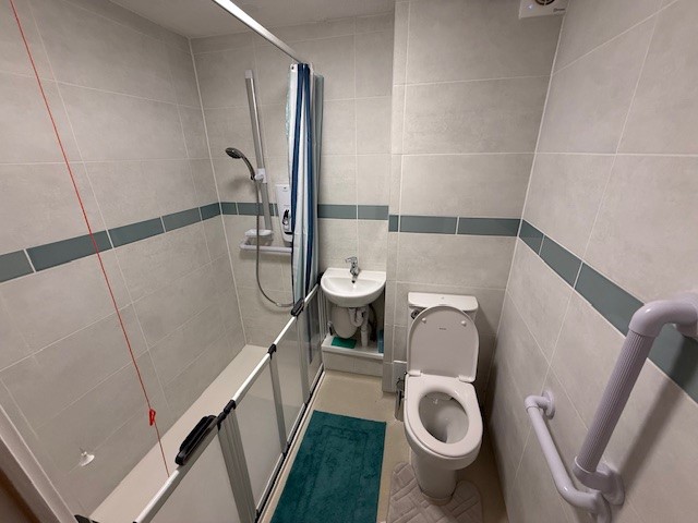 28, PETERBOROUGH photo 5