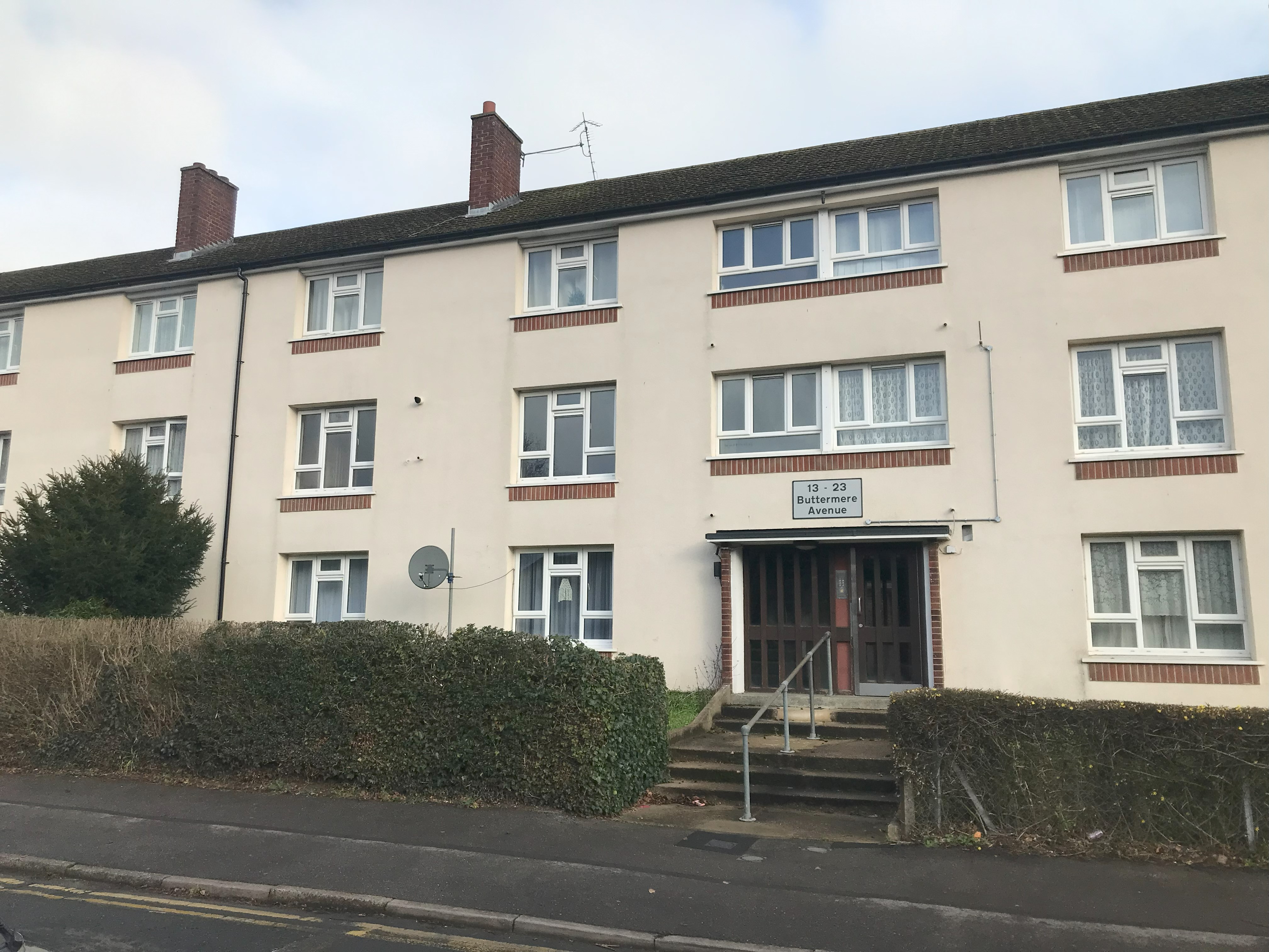 17, Buttermere Avenue, Slough photo 2