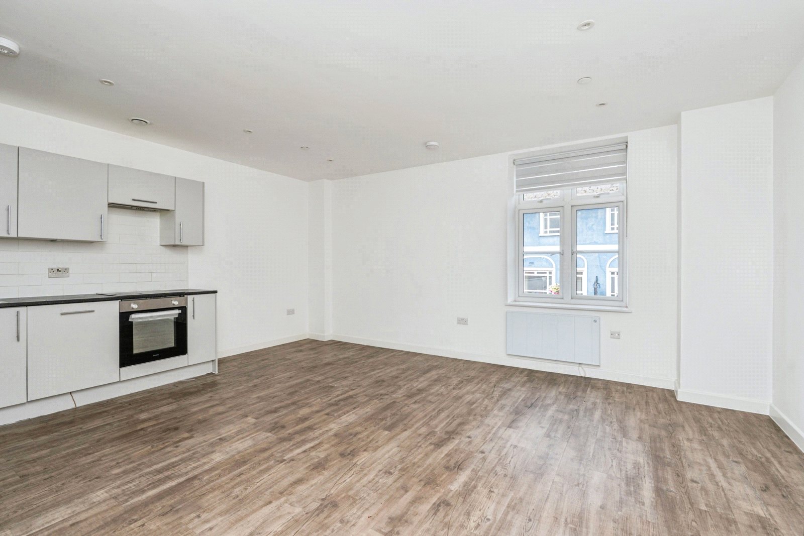 Apartment 6, Cambridge Court, Camberley photo 2