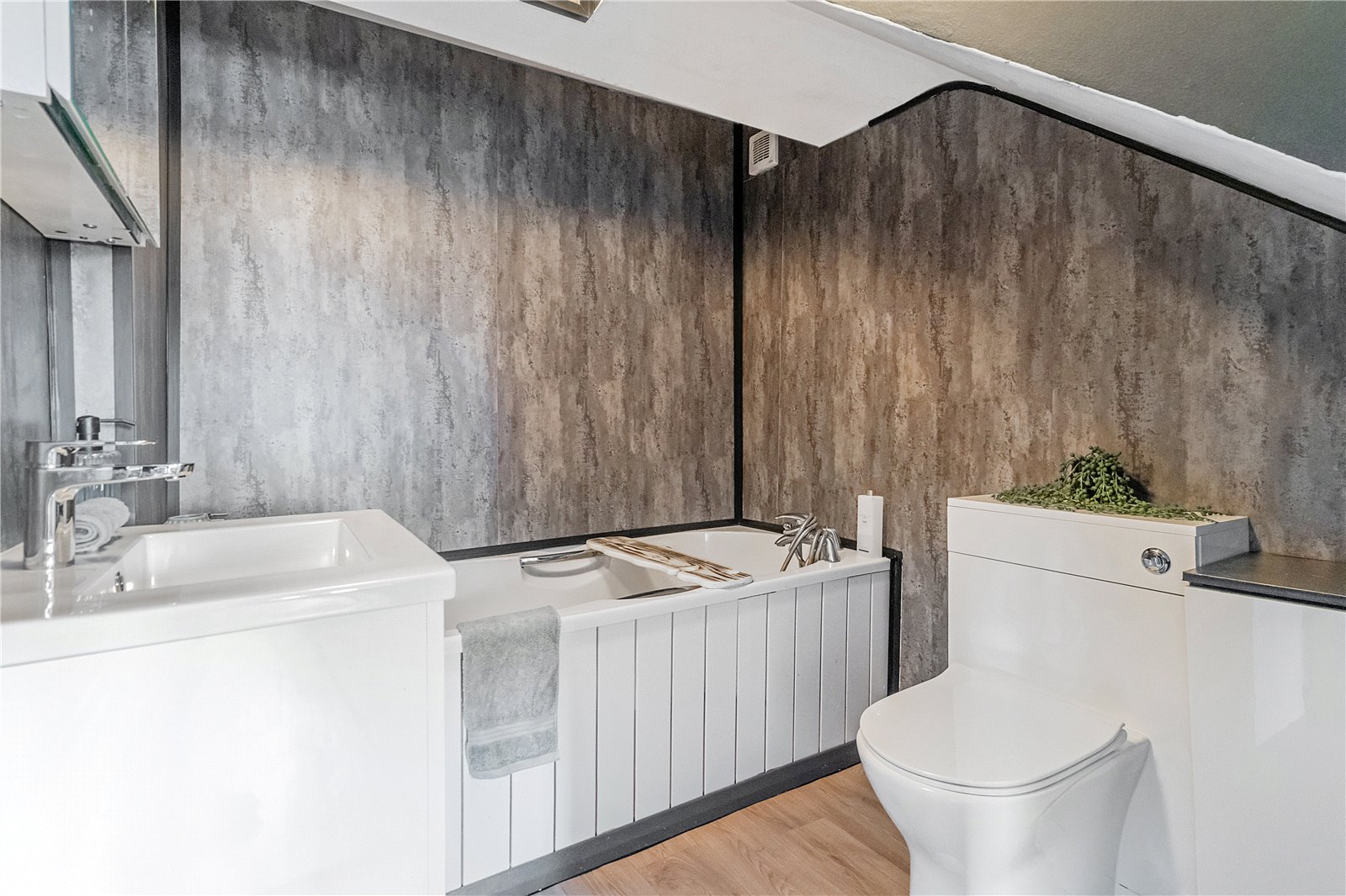 Photos of Caledonia Road, Ayr, South Ayrshire KA7 66898468