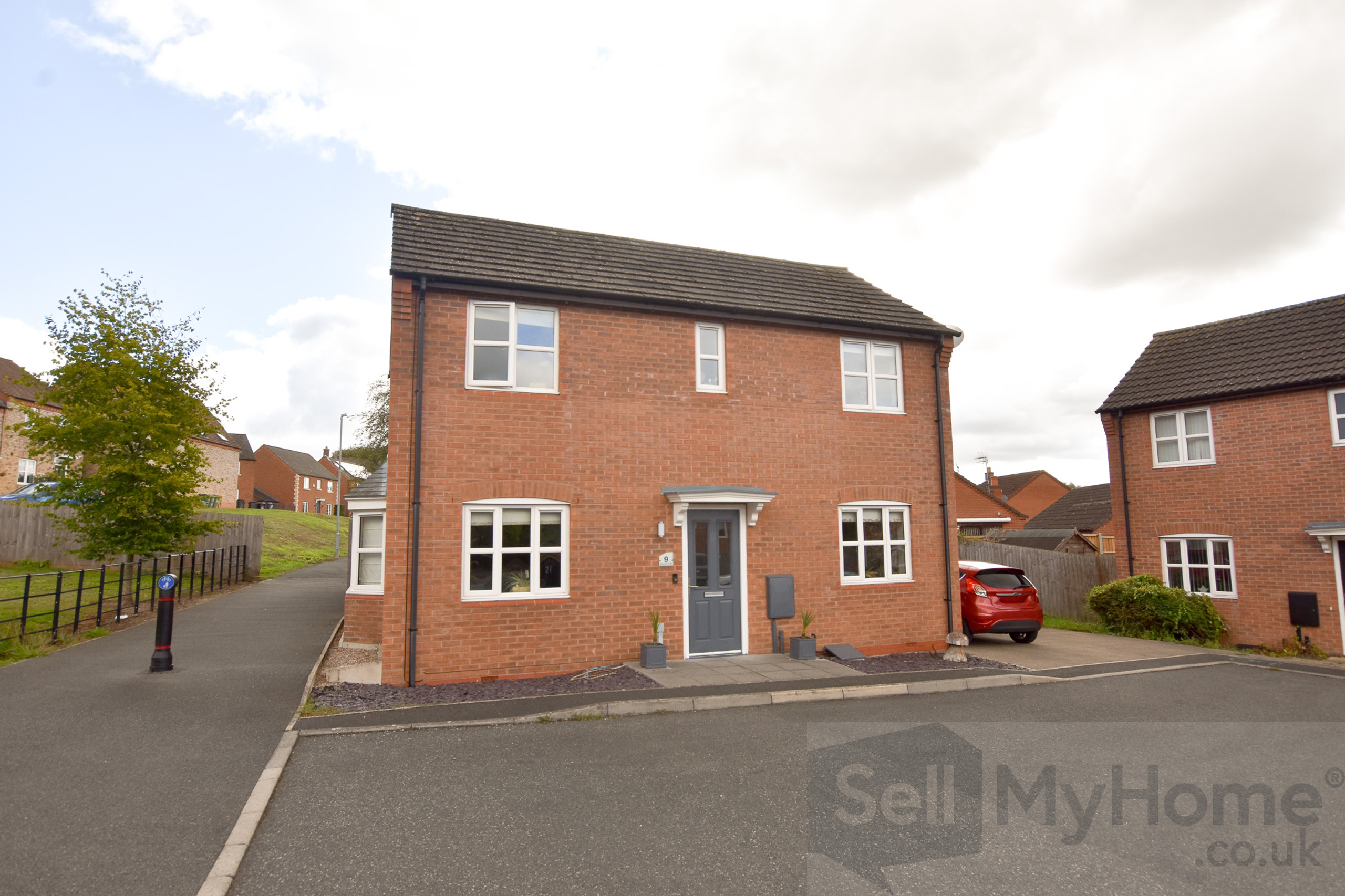 9, Maynard Close, Loughborough photo 3
