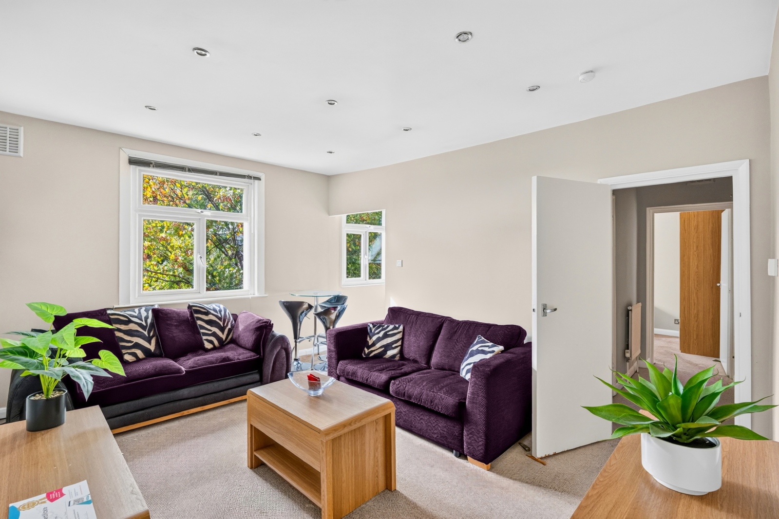 1-bed flat on 40E, Hillmarton Road London, Hillmarton Conservation Area, £2,600/mo