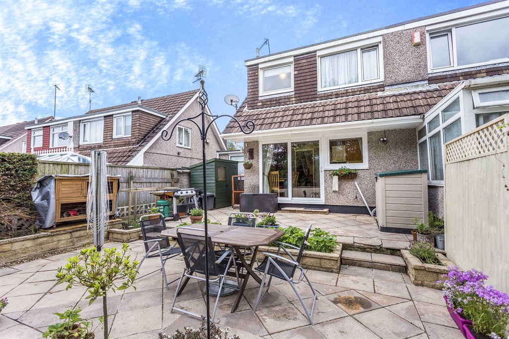 Free property report 8 Close, Saltash, PL12 4LL Chimnie