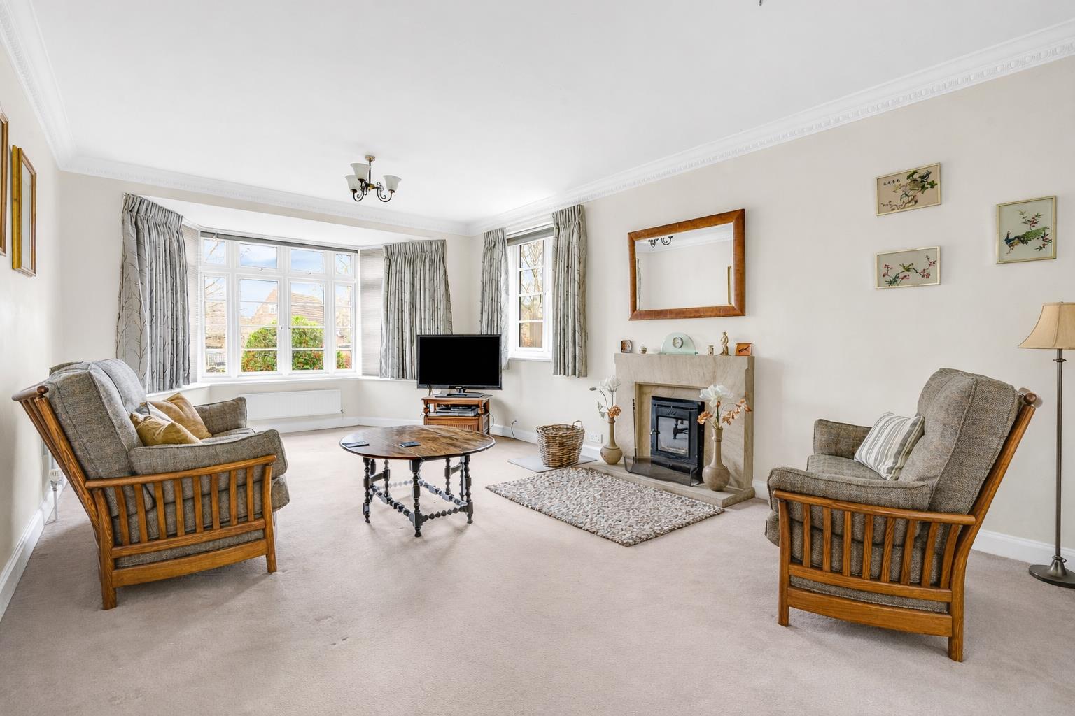 4 bedroom detached house for sale 0