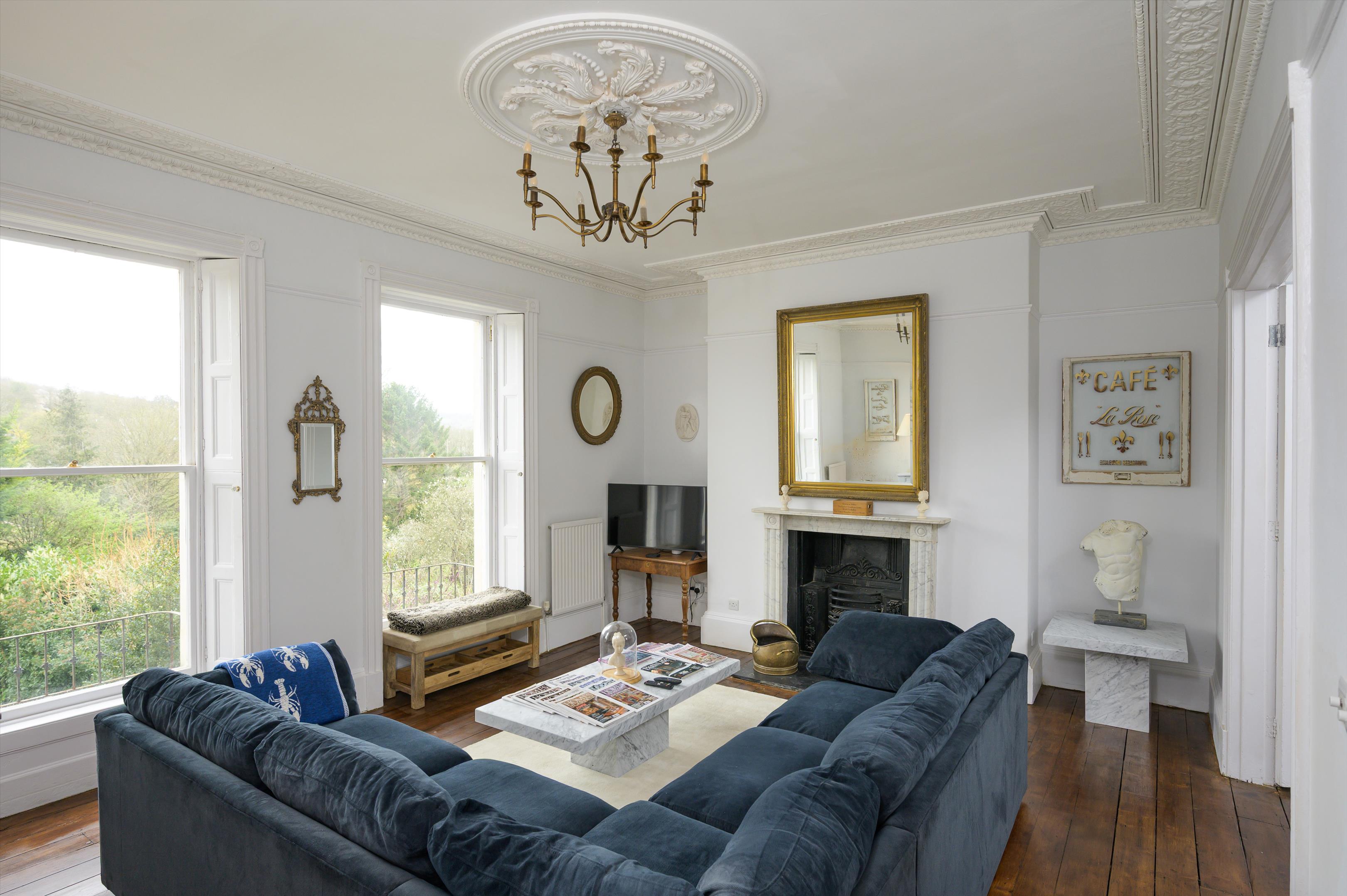 6 bedroom town house for sale 0