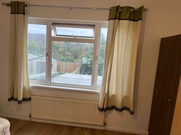 Wesley Avenue, Hounslow photo 5