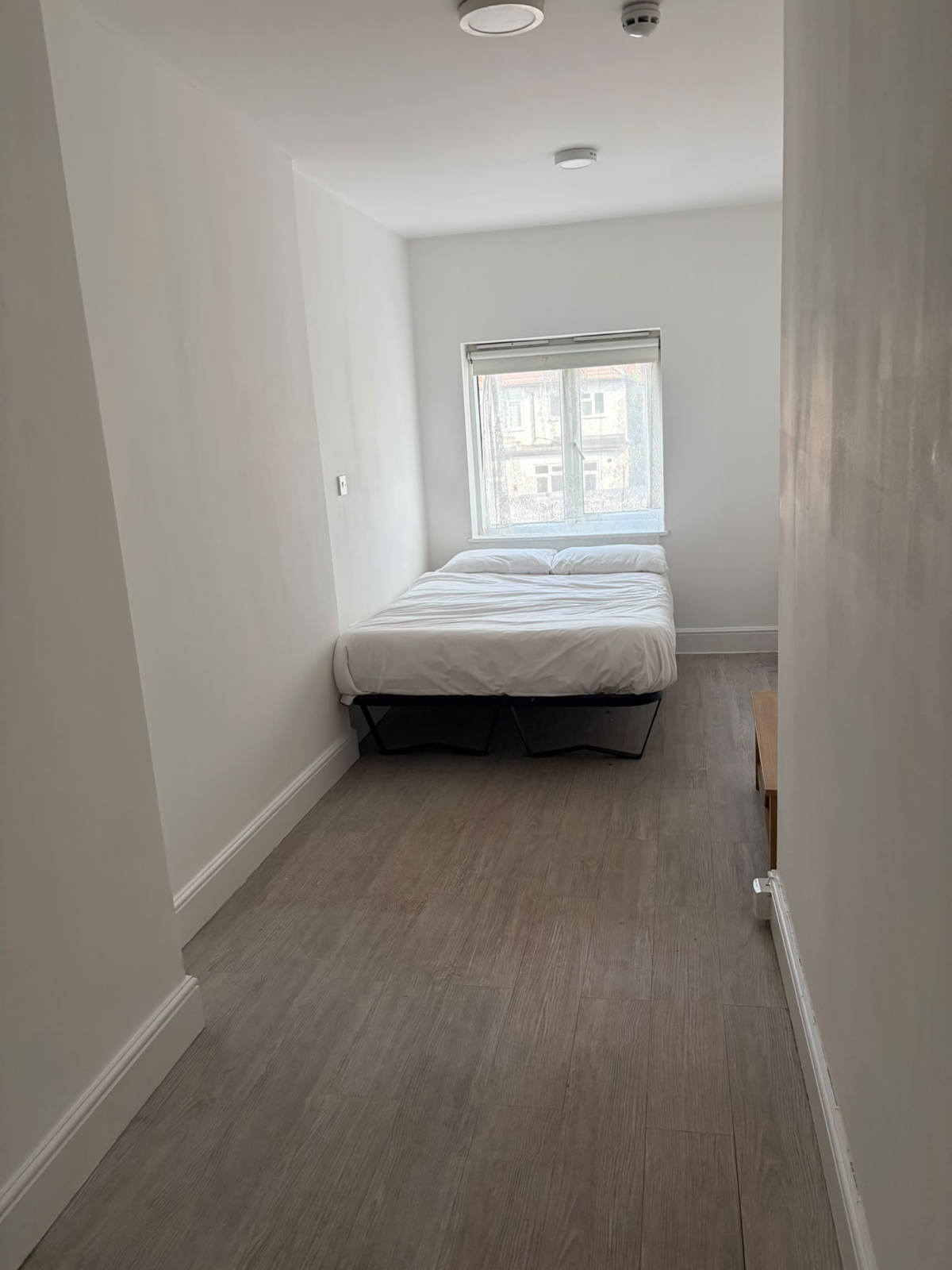5, Woodstock Avenue, London photo 2