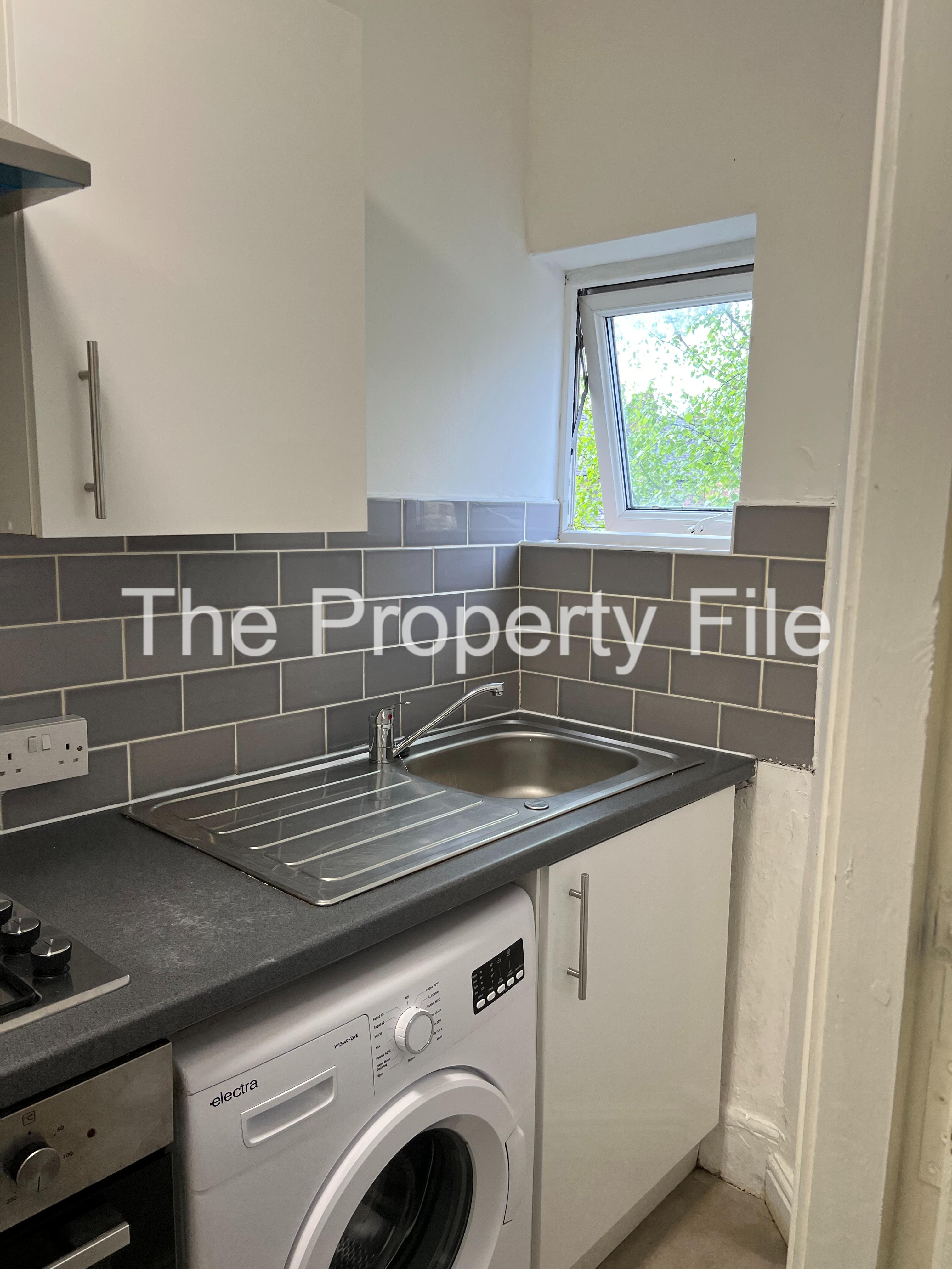 5, Lorne Road, Fallowfield photo 4