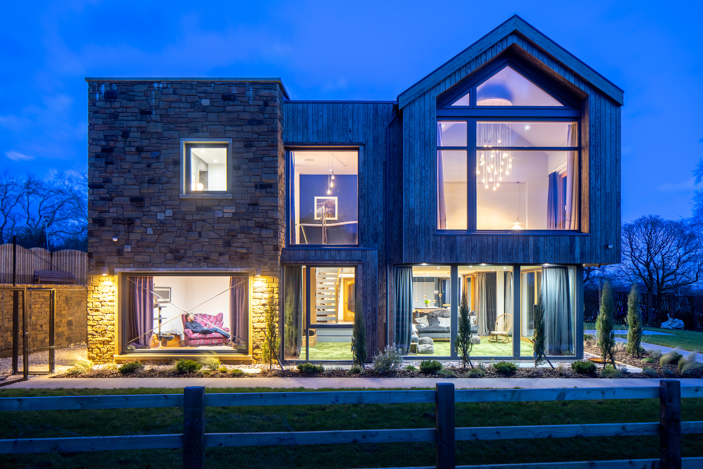 5 bedroom detached house for sale 0