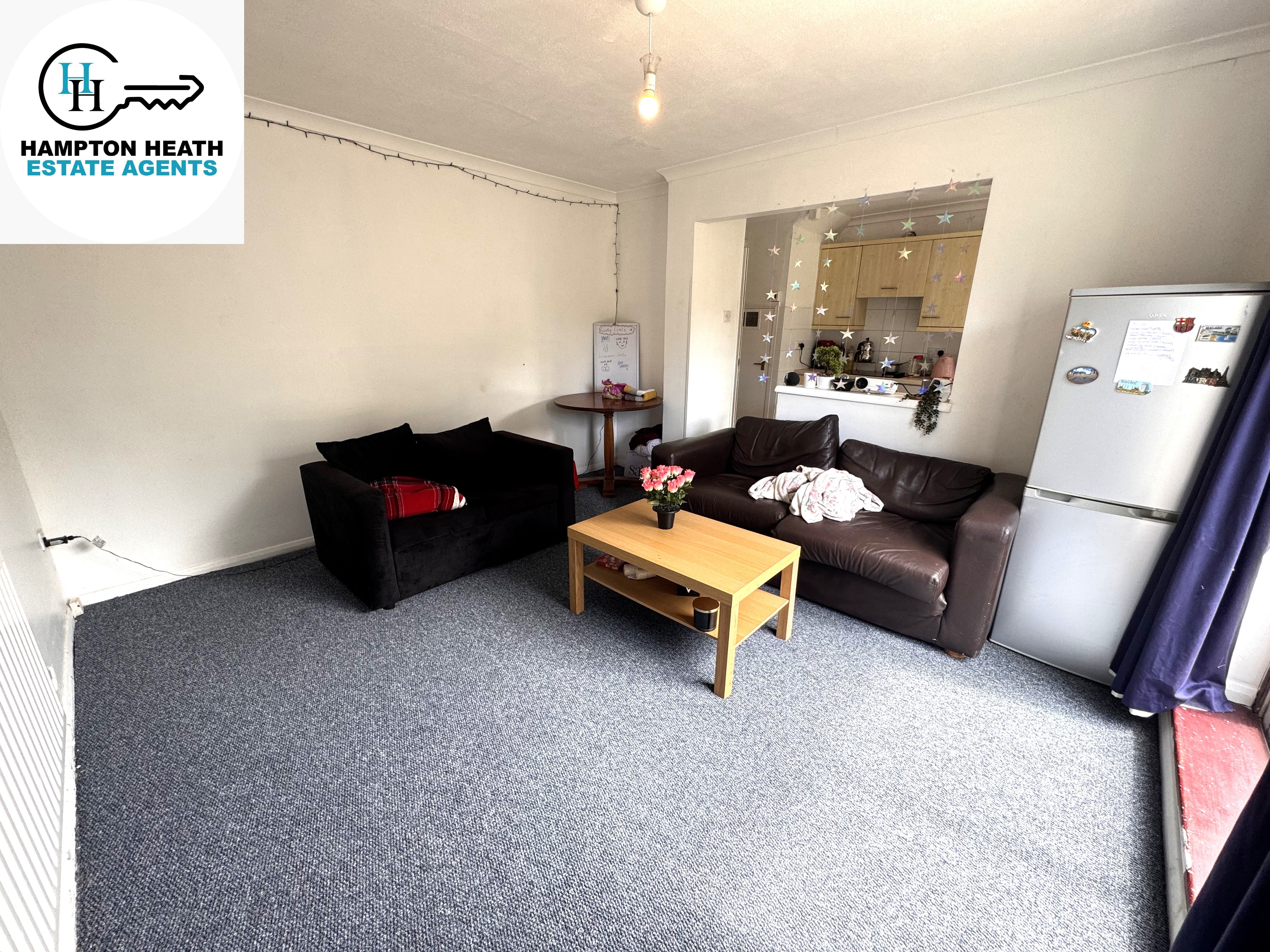 36, Elmbank Avenue, Englefield Green photo 4