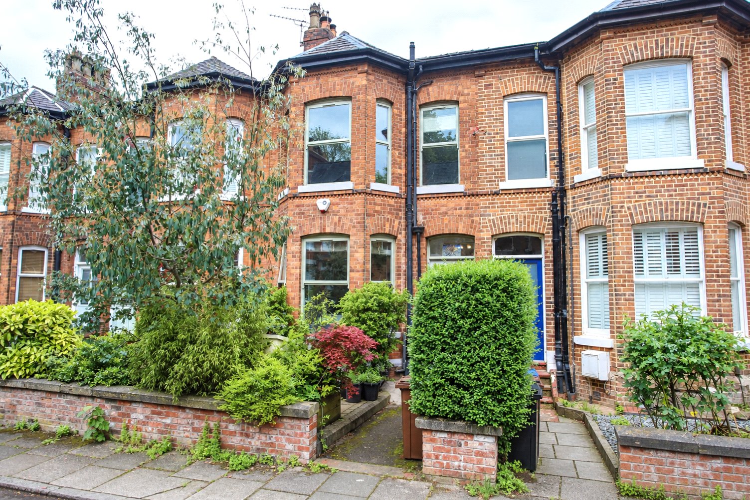 4 bed terraced house for sale