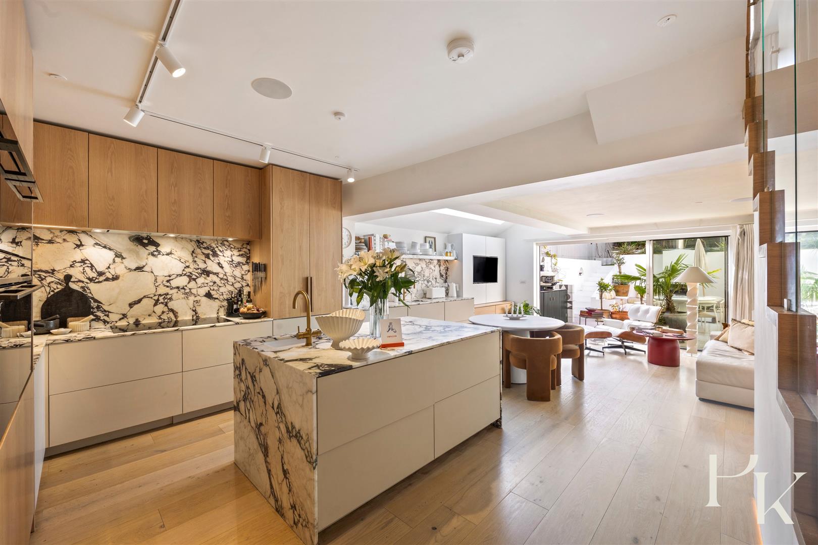 4 bedroom terraced house for sale 0