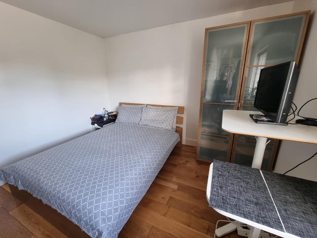 195, Westway, London photo 4