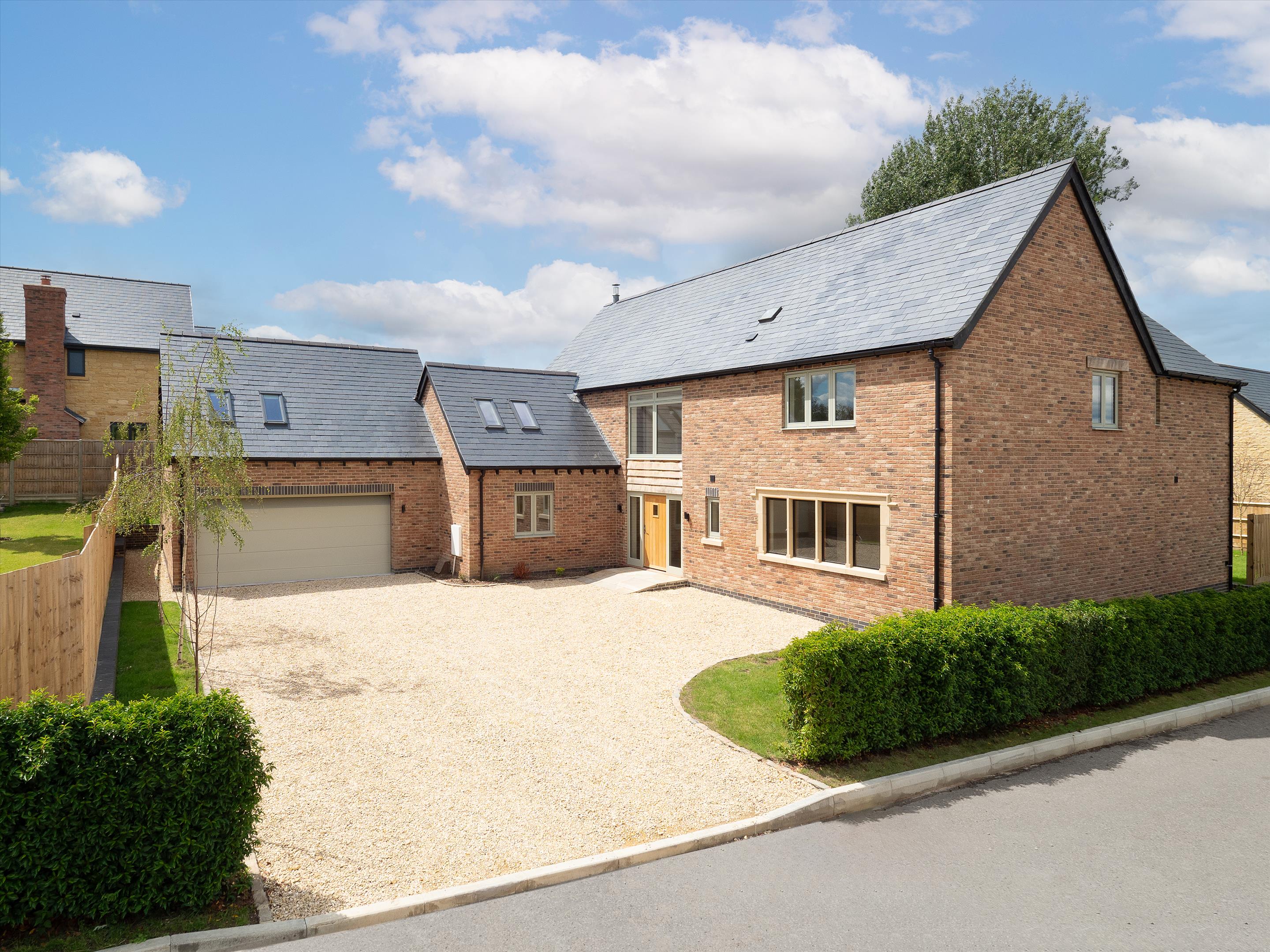6 bedroom detached new house for sale 0