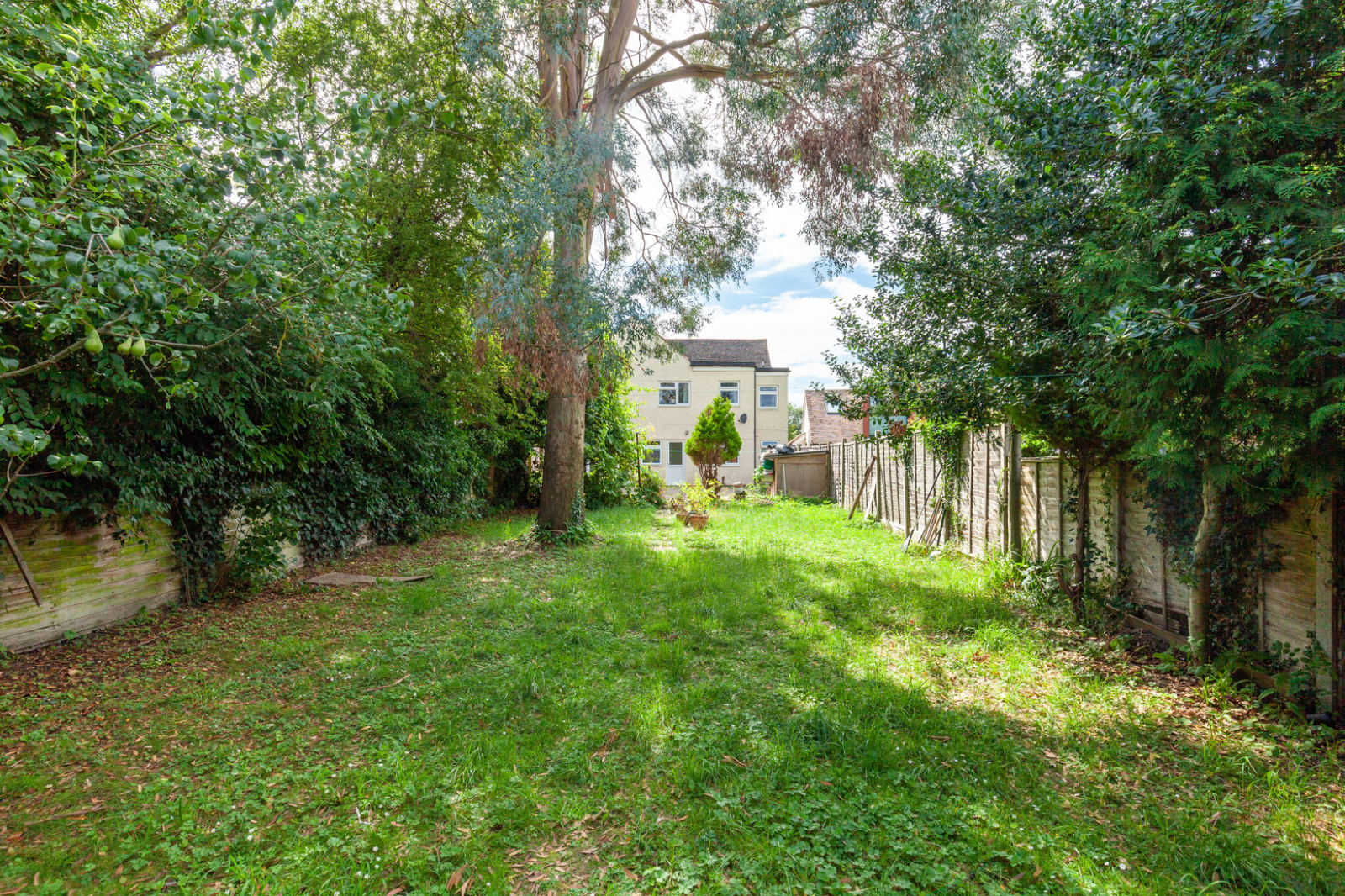 6 bedroom detached house for sale 0