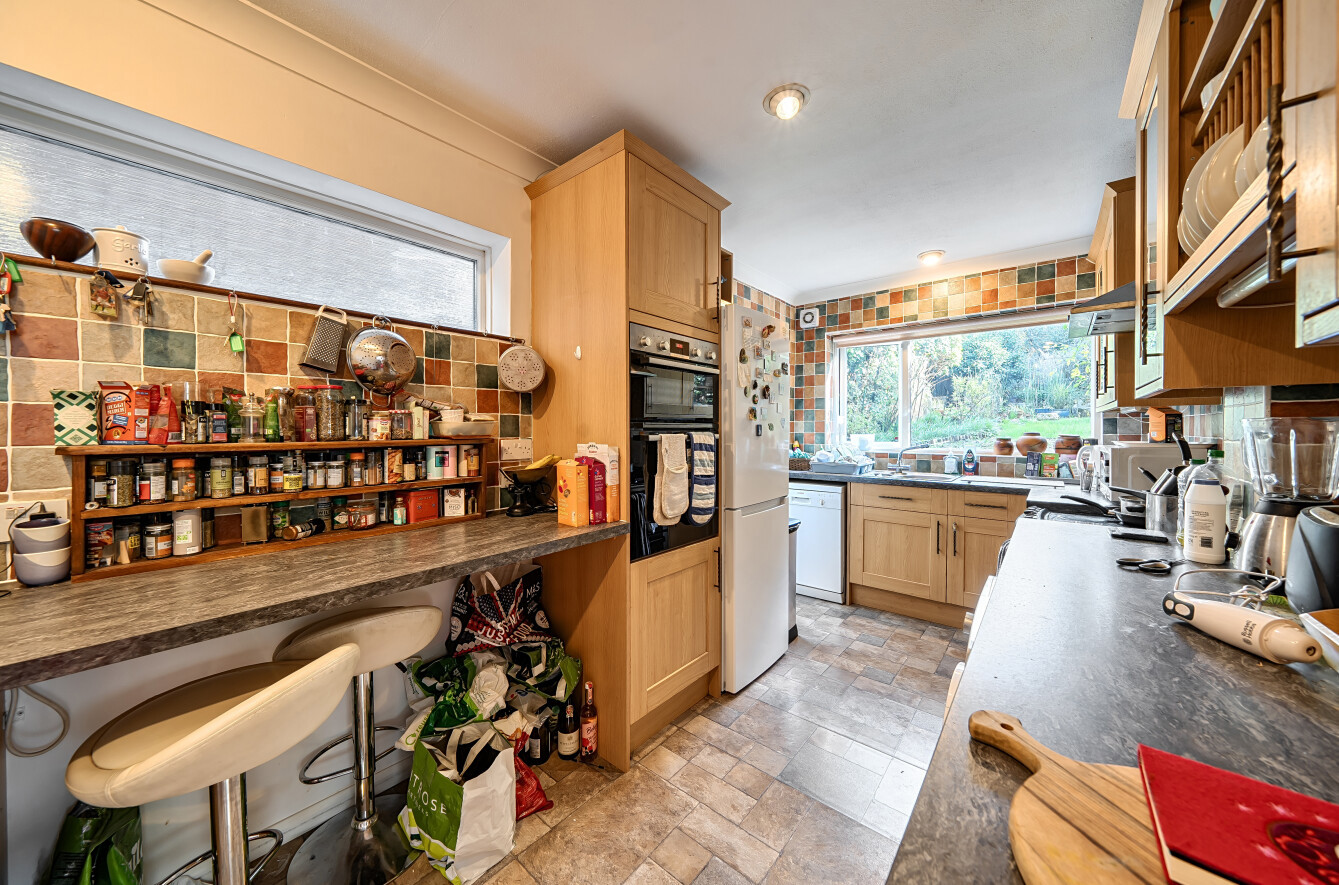 4 bedroom detached house for sale 0