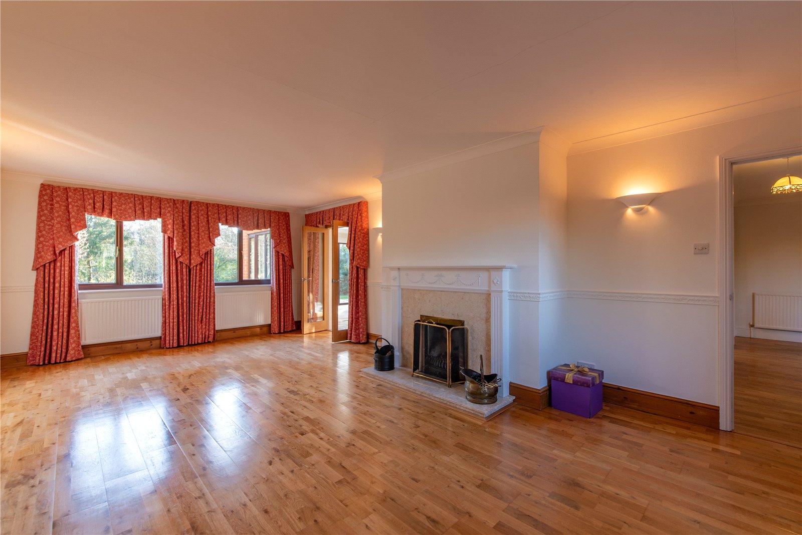 5 bedroom detached house for sale 0