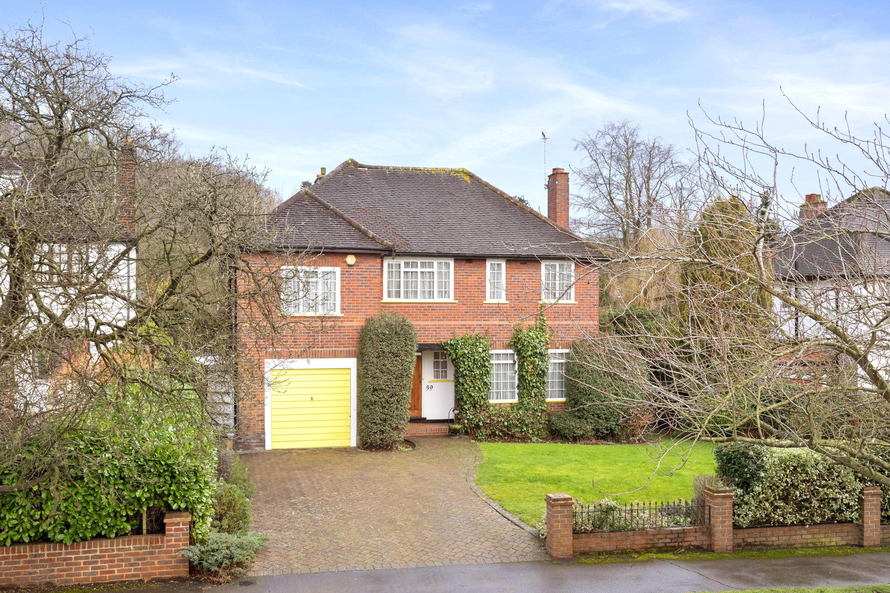 4 bedroom detached house for sale 0