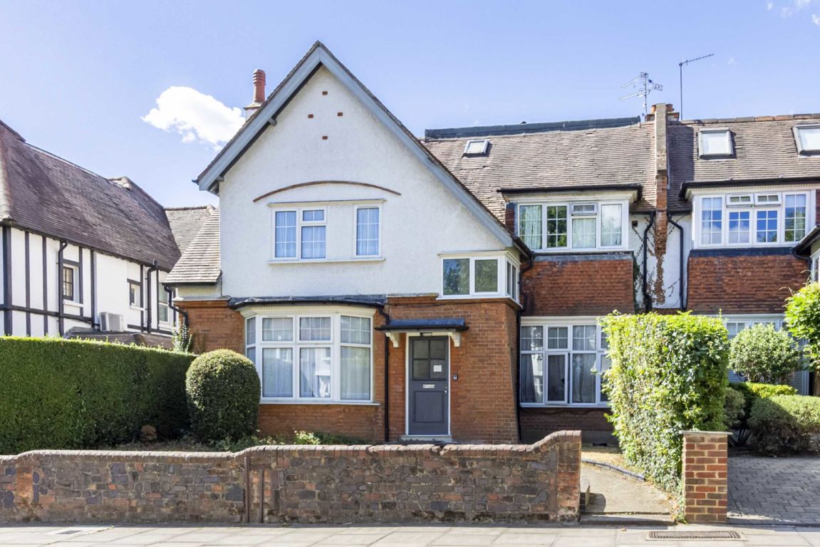 Flat 6, 29, Arden Road, London photo 4