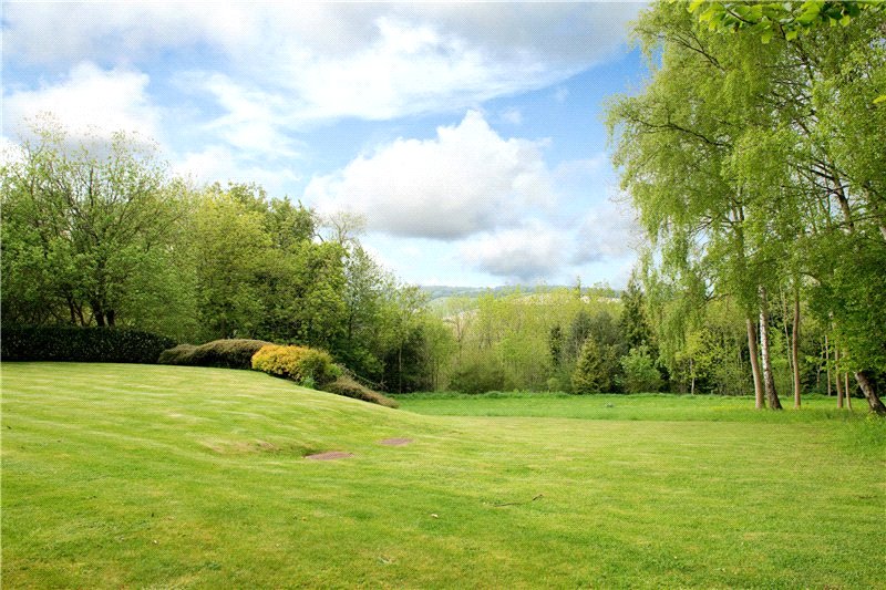 5 bedroom detached house for sale 0