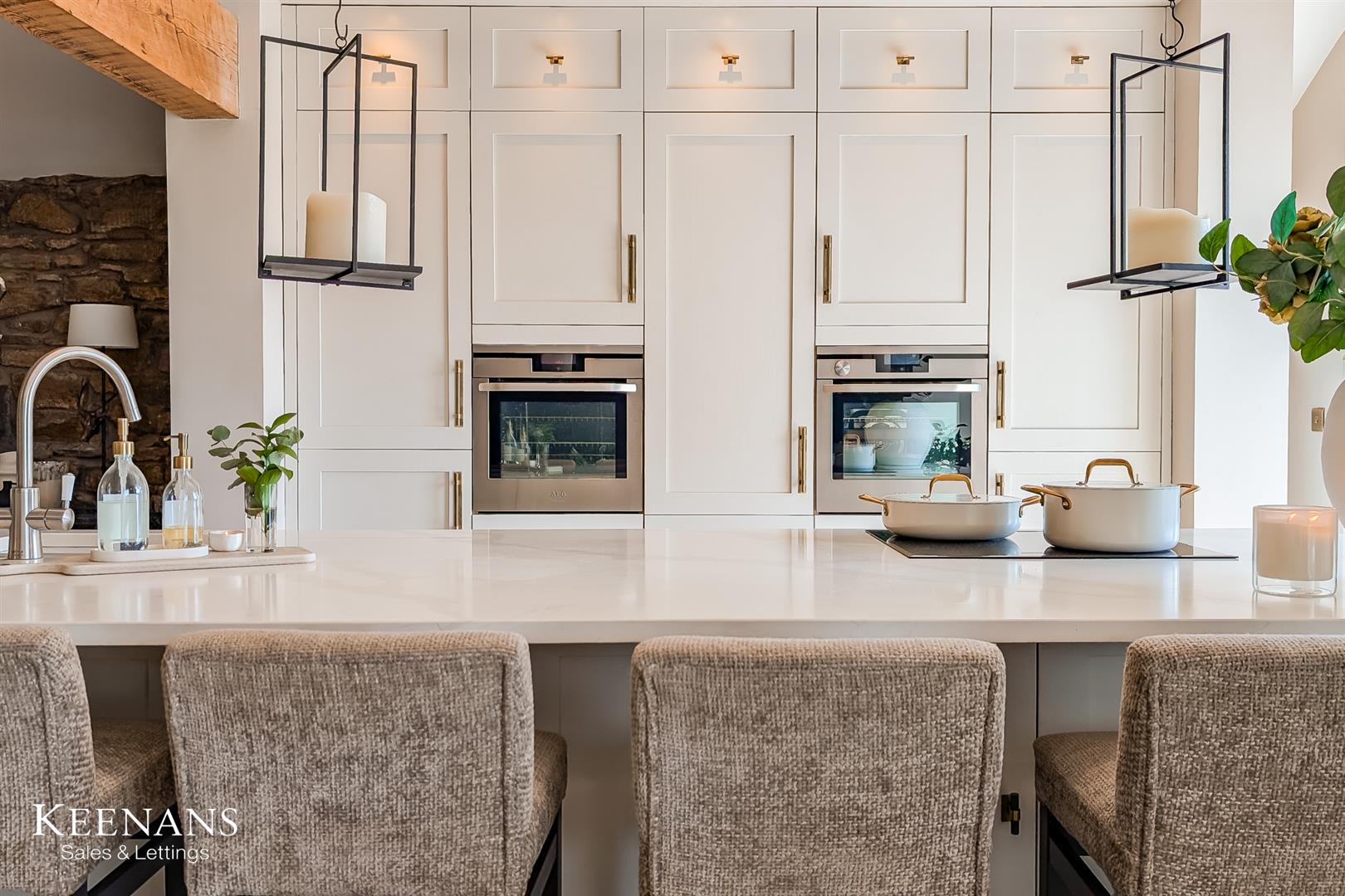 7 bedroom detached house for sale 0