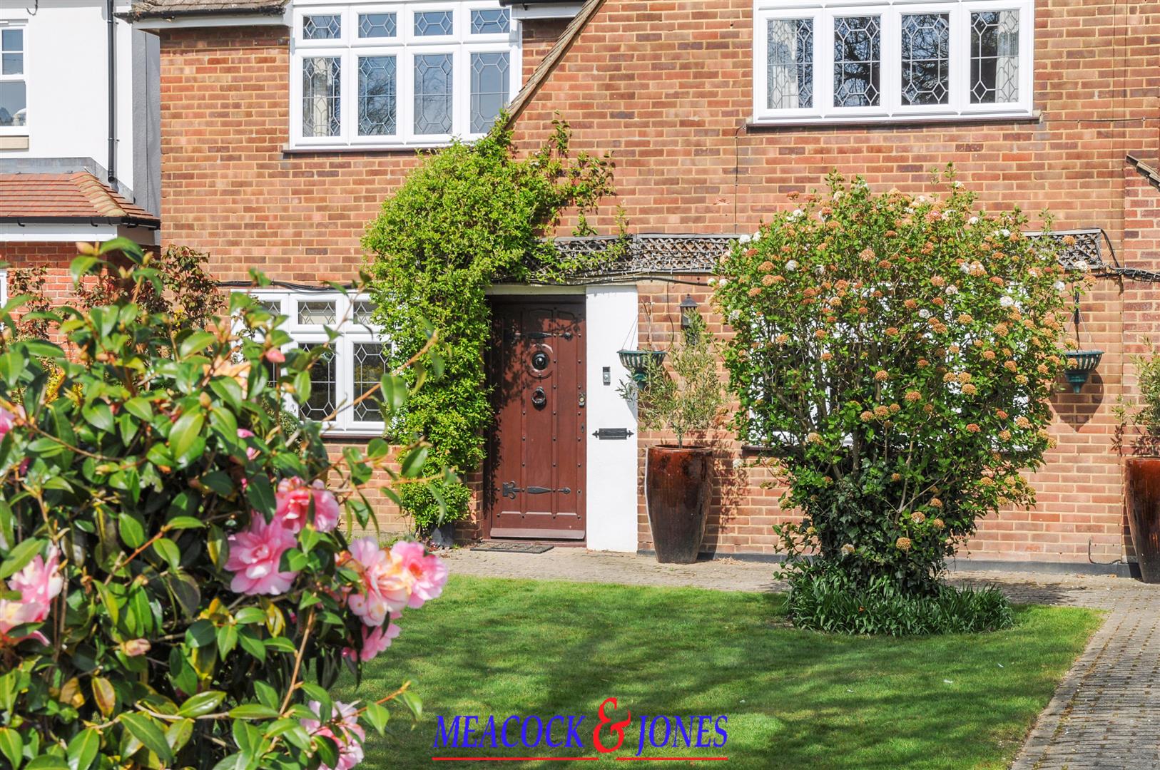 5 bedroom detached house for sale 0