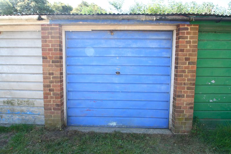 Garages, Chesterfield Rd, Goring By Sea photo 5