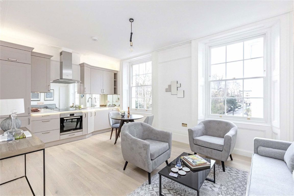 Flat 5, 79, Warwick Square, London photo 2