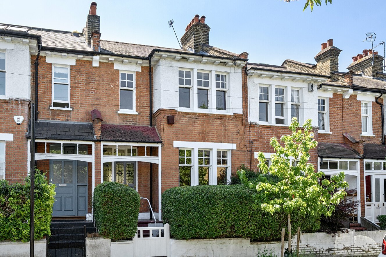 3 bedroom terraced house for sale 0
