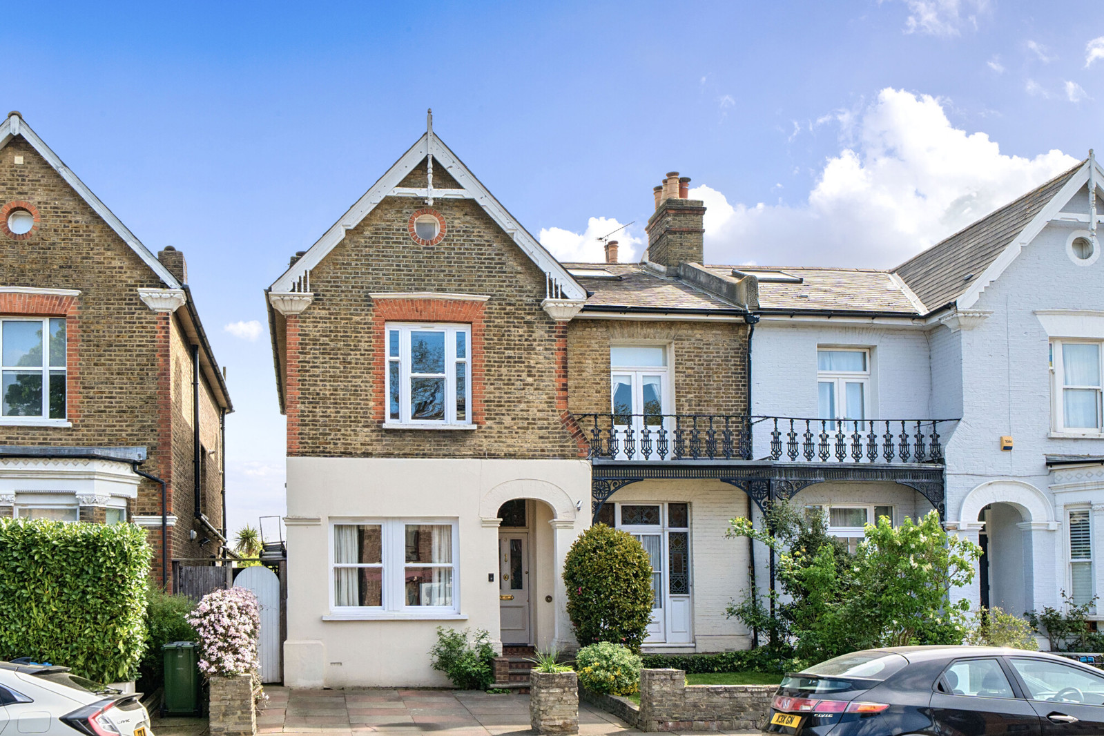 5 bedroom semi-detached house for sale 0