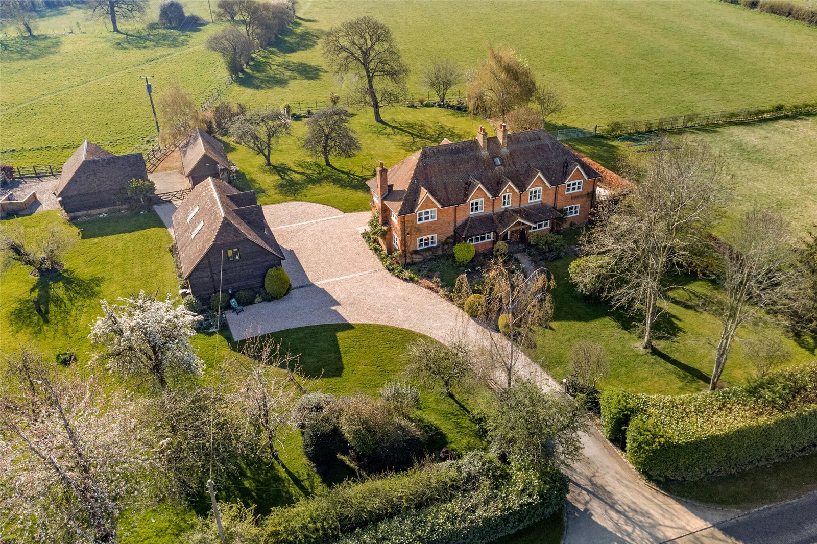 7 bedroom equestrian property for sale 0