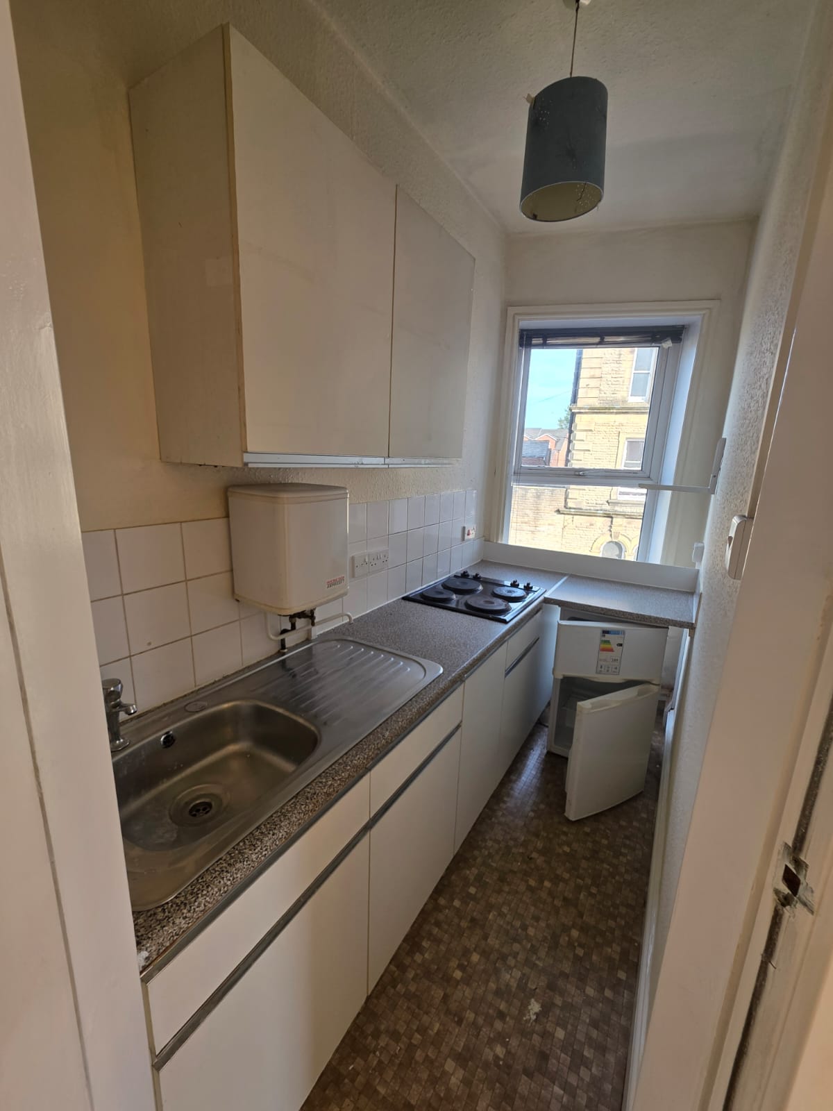 Bedsit 1, 67 , Lee Lane, Bolton photo 5