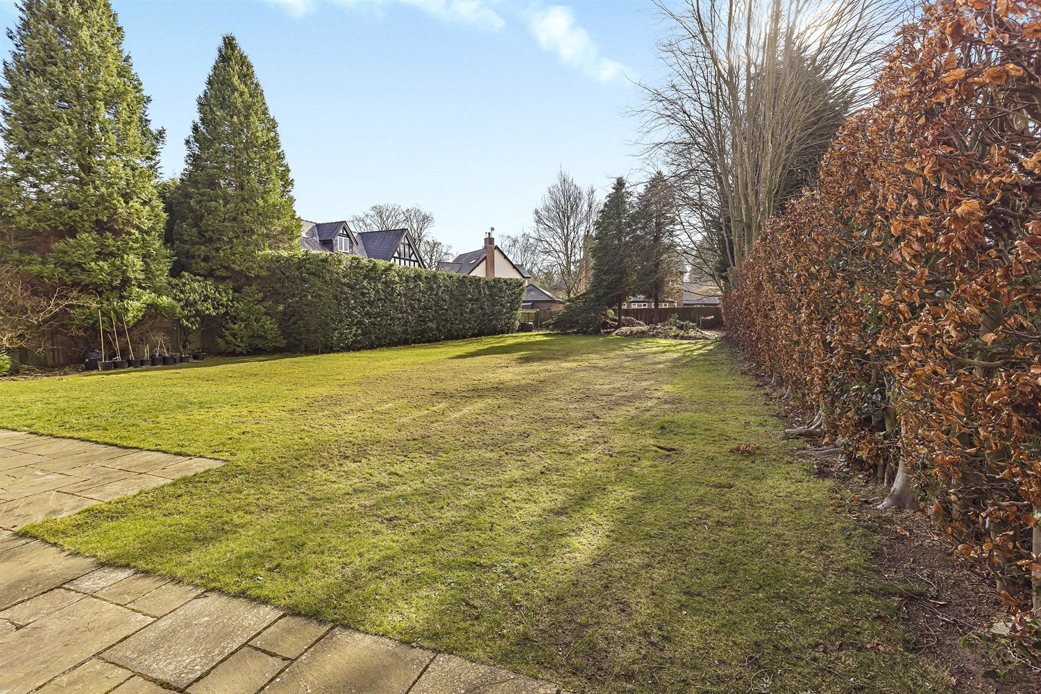 6 bedroom detached house for sale 0