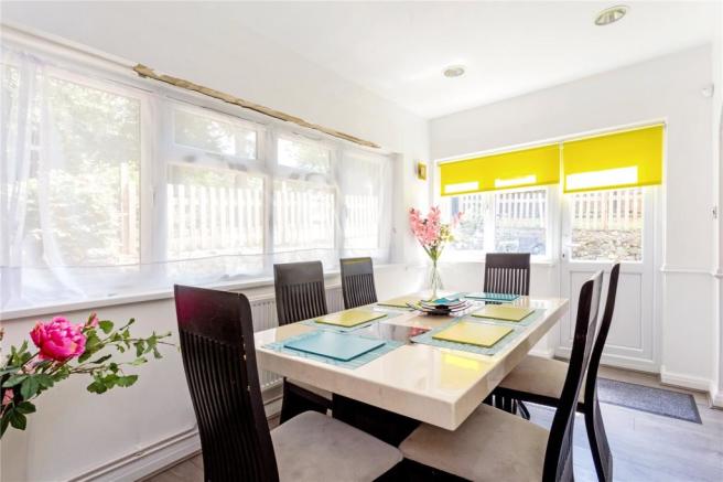 5 bedroom detached house for sale 0