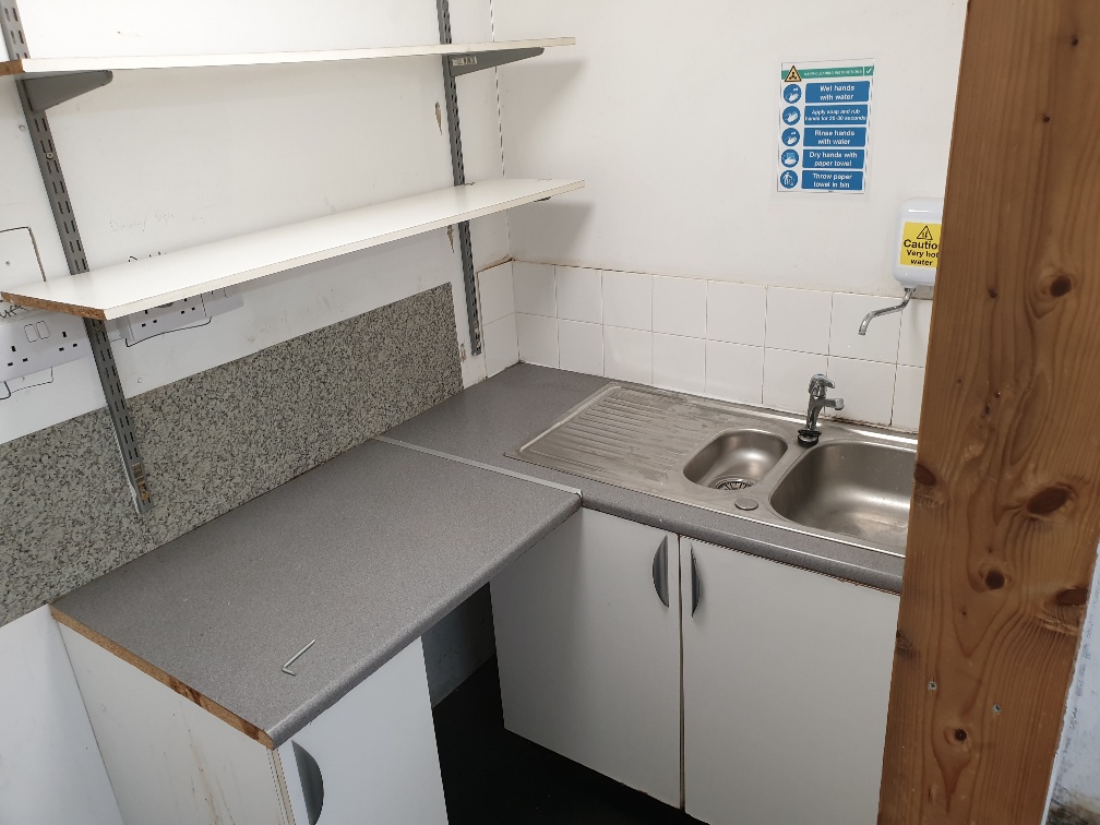 Photos of Debdale Lane, Mansfield, Nottinghamshire NG19 61044672