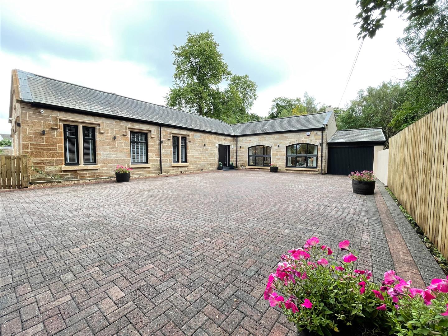 Photos of North Lodge, Cairnhill Road, Airdrie, Airdrie ML6 65261371