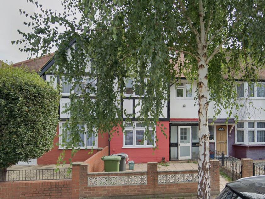 74, Princes Avenue, London photo 2