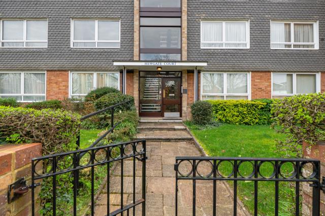 32, Hewgate Court, Henley-on-thames photo 4