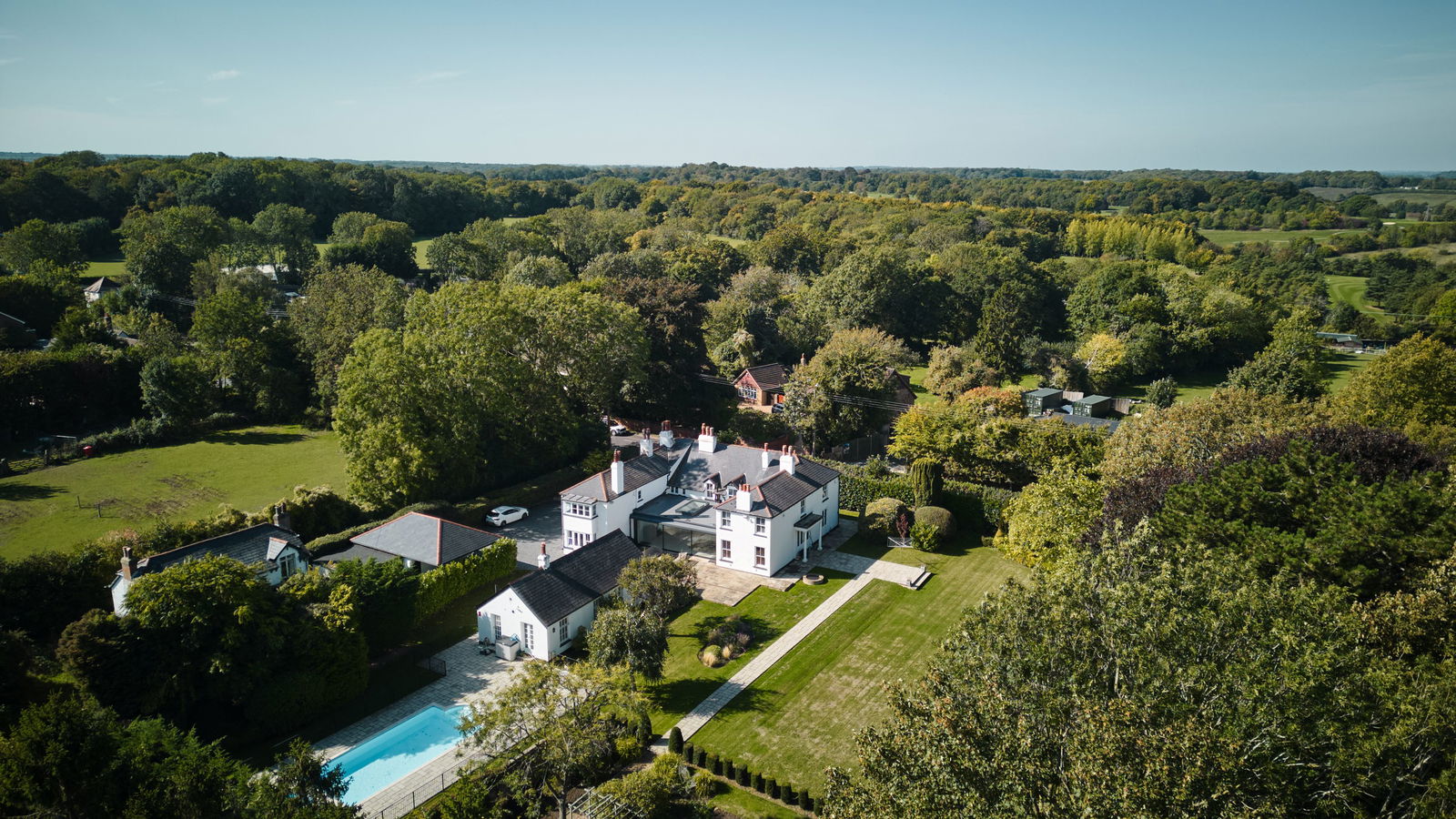 3 bedroom flat for sale in London