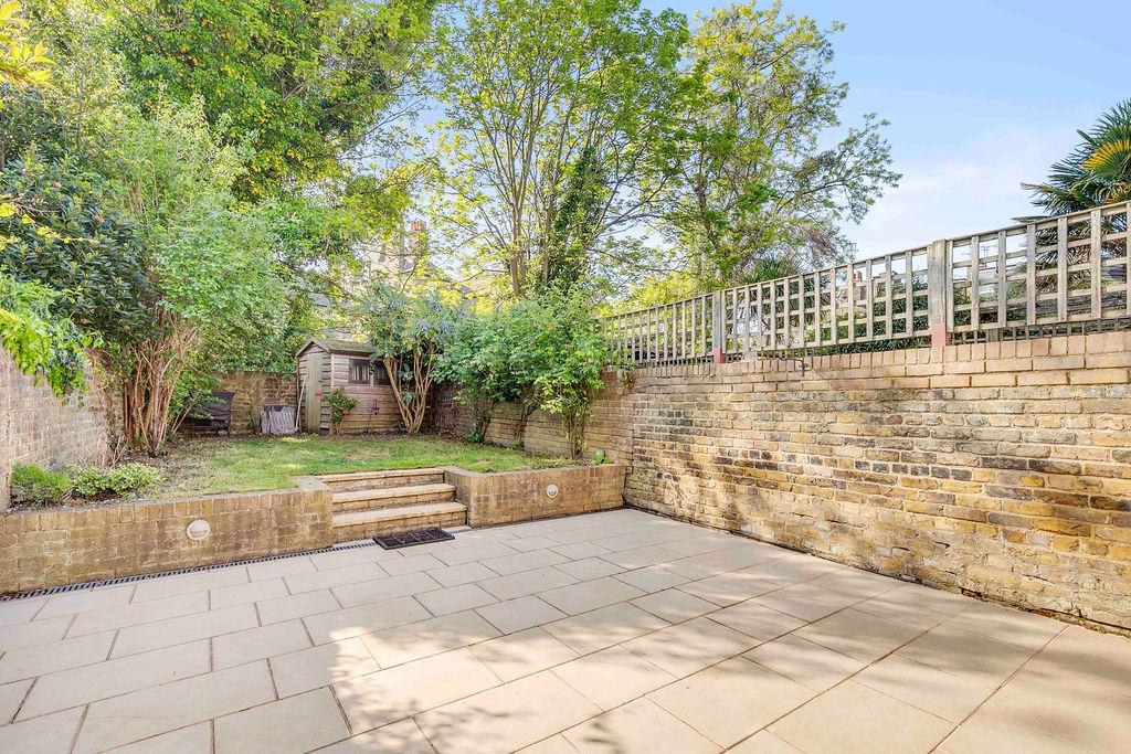 2 bedroom flat for sale 0