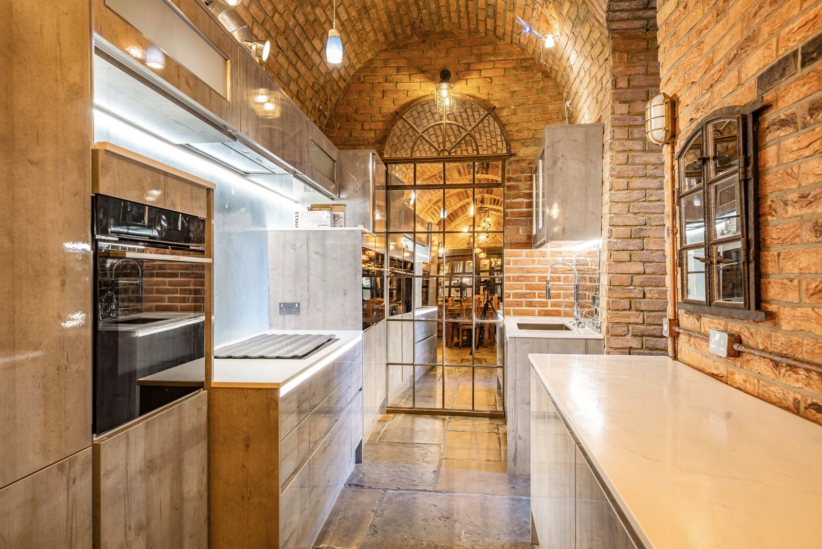 3 bedroom terraced house for sale 0