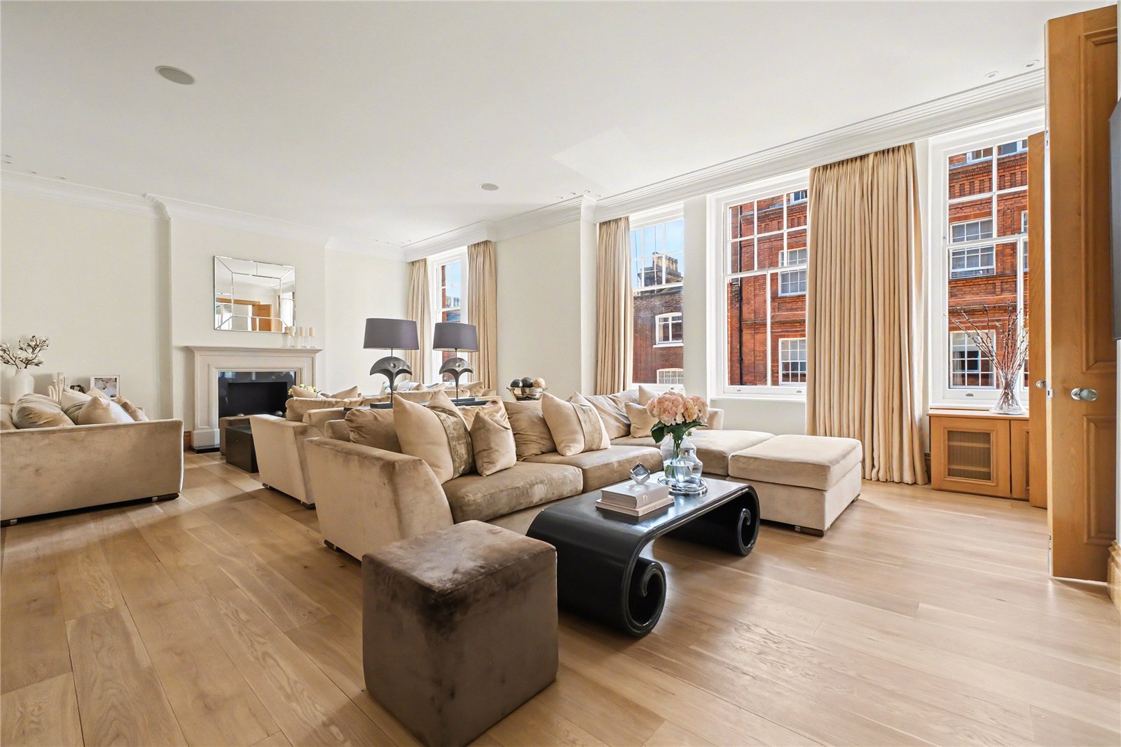 3 bedroom flat for sale 0