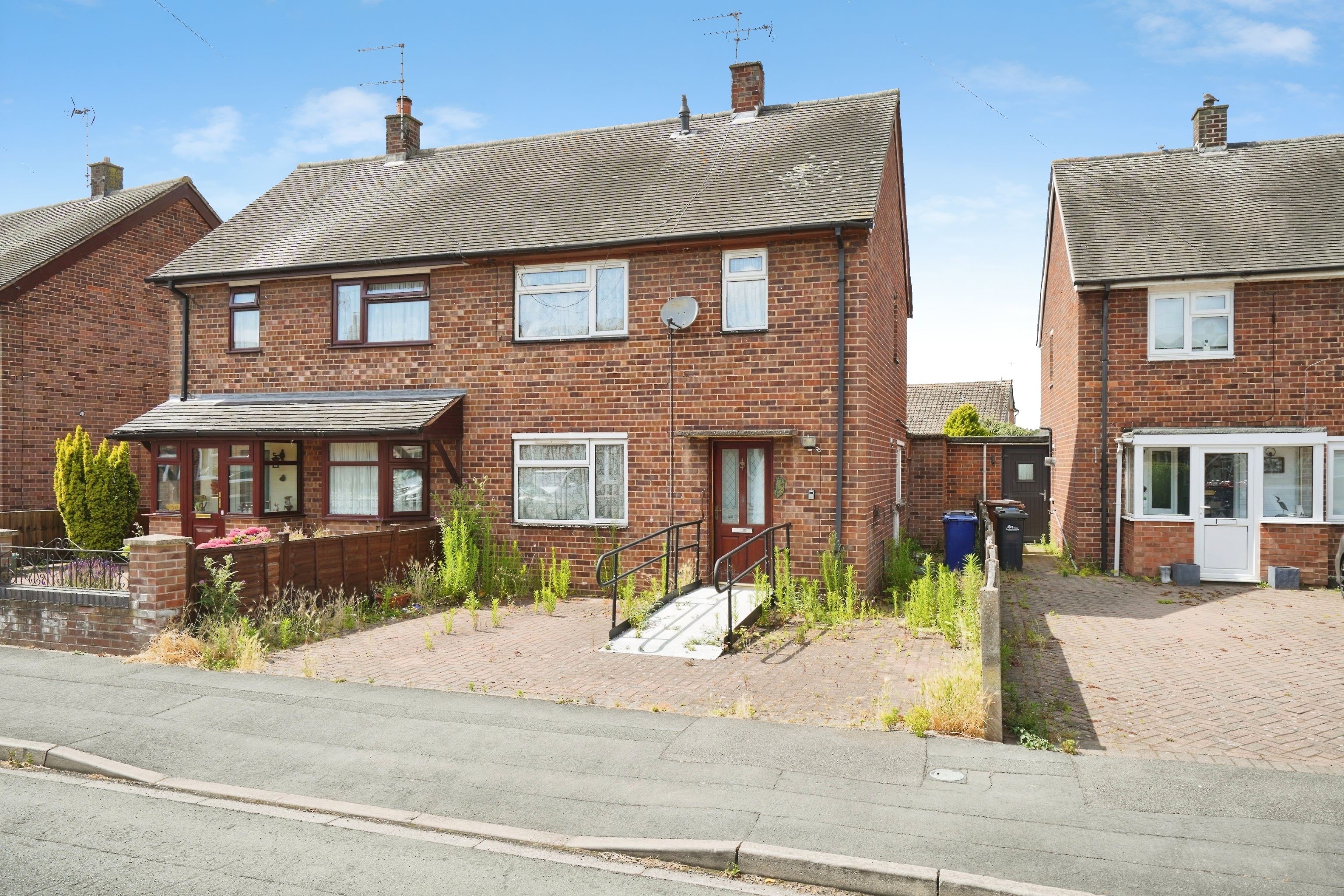 62, Hall Green Avenue, Burton-on-Trent photo 4