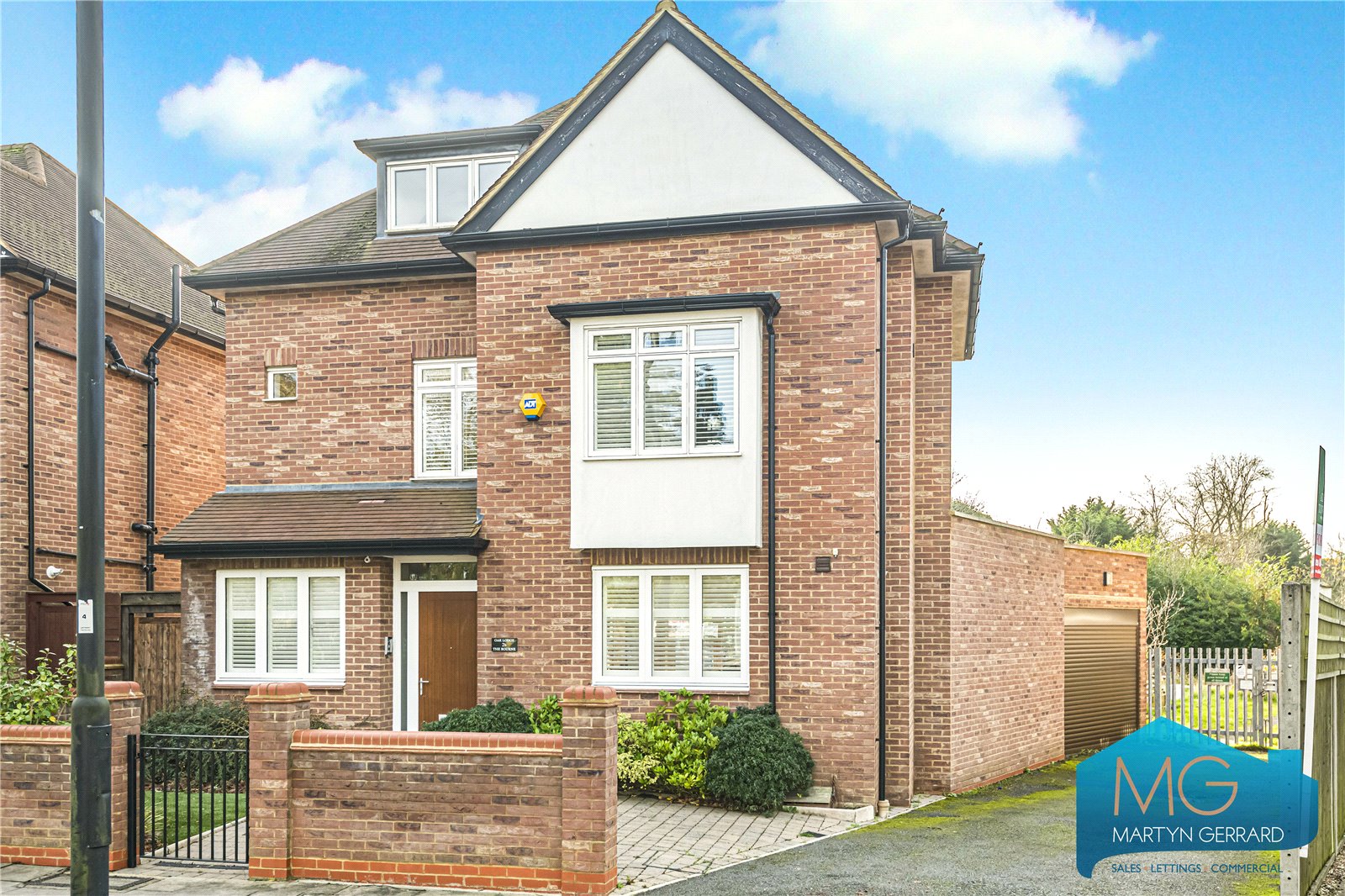 4 bedroom detached house for sale 0