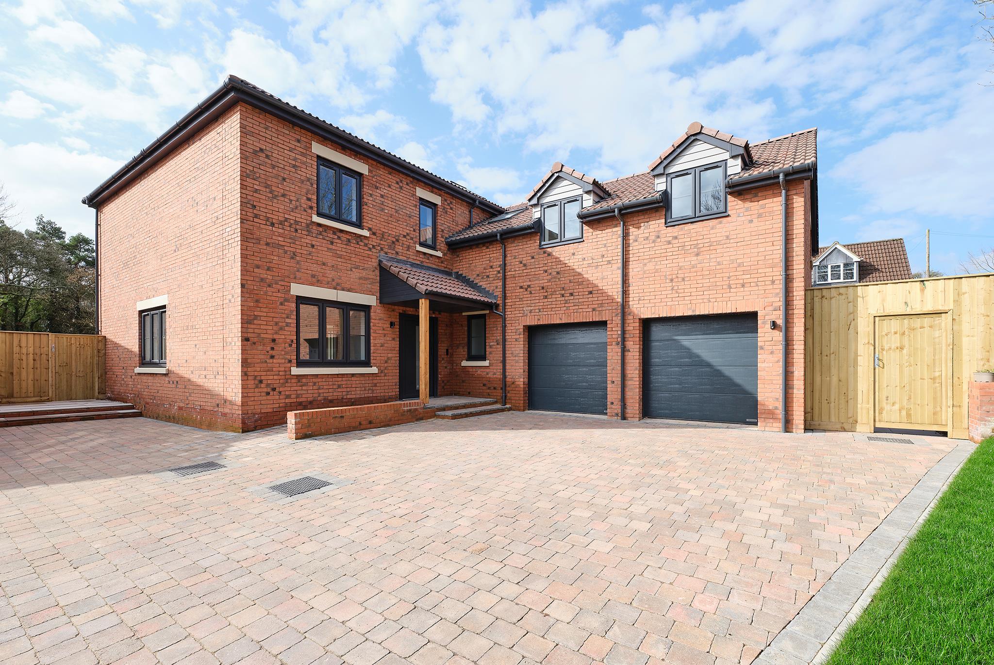 5 bedroom detached house for sale - Million Plus.com The Luxury Marketplace