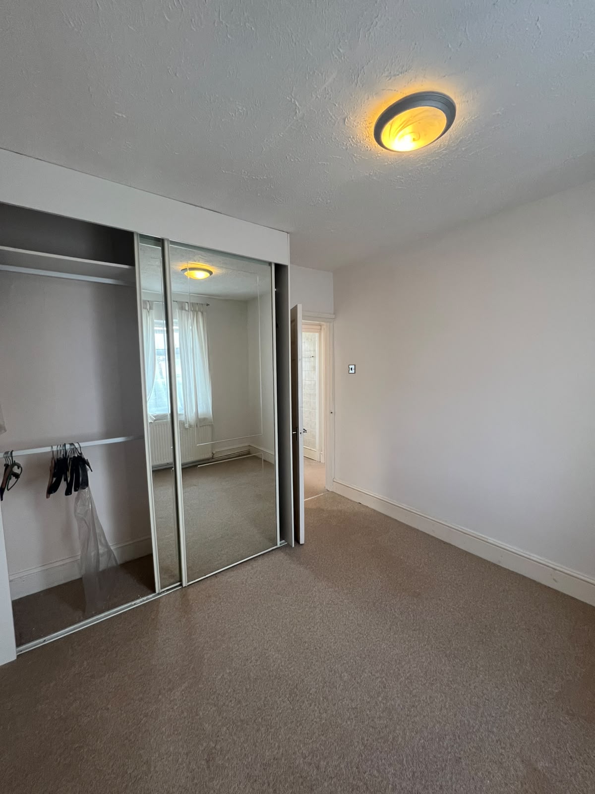 X, Marks Avenue, Dartford photo 4