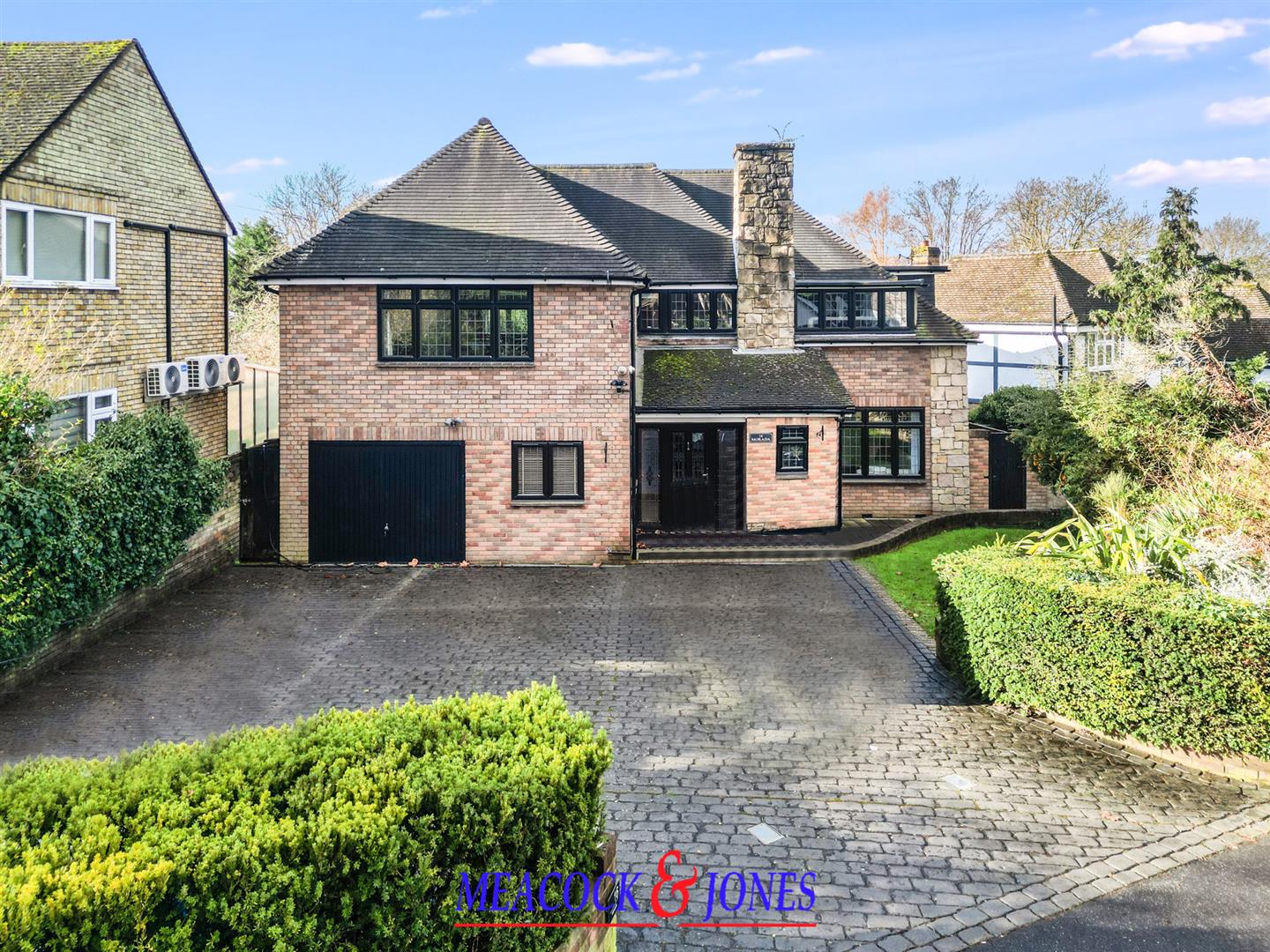 5 bedroom detached house for sale 0