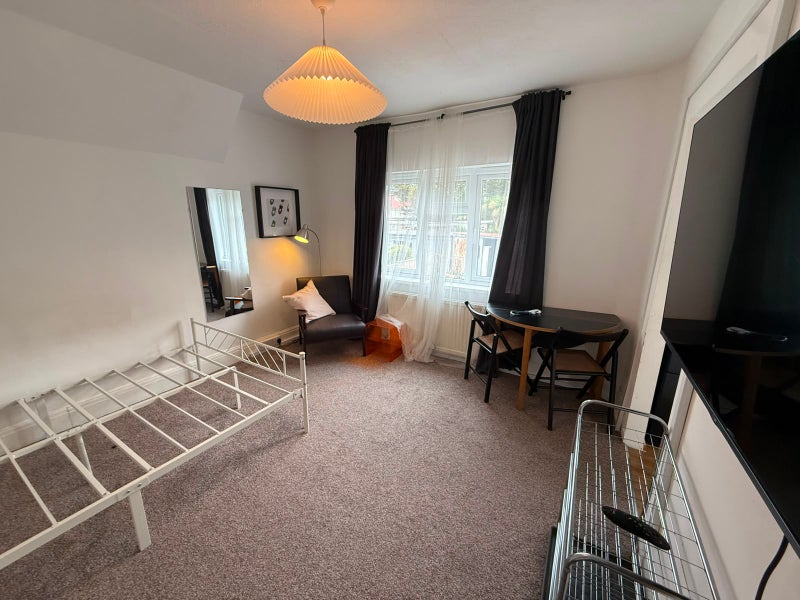 15, North Circular Road, Neasden photo 4